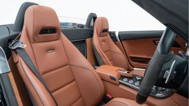 Mercedes-Benz SLS (61 Reg) 63 AMG 6.2 V8 Roadster Image 3