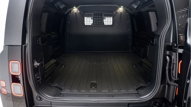 Land Rover Defender (75 Reg) 110 3.0 D350 X-Dynamic HSE Hard Top Commercial (3 Seat) (+VAT) Image 2