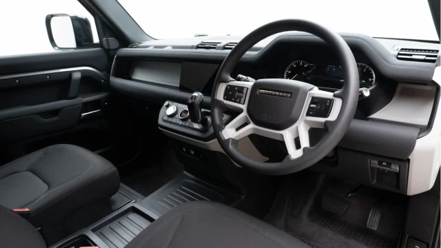 Land Rover Defender (23 Reg) 90 3.0 D250 Hard Top Commercial (No VAT) Image 2