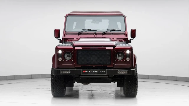 Land Rover Defender (16 Reg) Twisted 90 2.2TD Hard Top (+VAT) Image 4