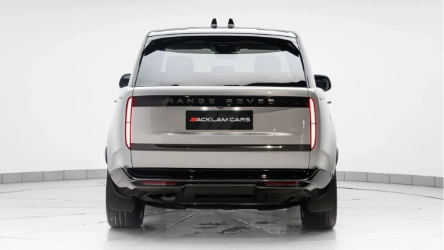 Land Rover Range Rover (25 Reg) 3.0 D350 HSE (Shadow Pack) Image 7