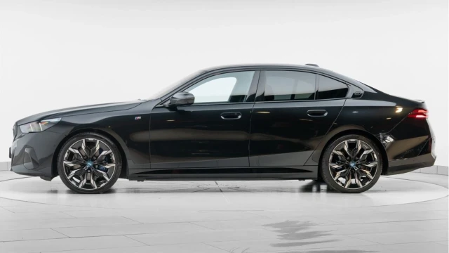 BMW i5 (24 Reg) eDrive40 M Sport Pro Image 4