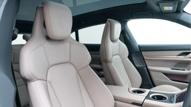 Porsche Taycan (74 Reg) 4S Sport Turismo (VAT Q) Image 3