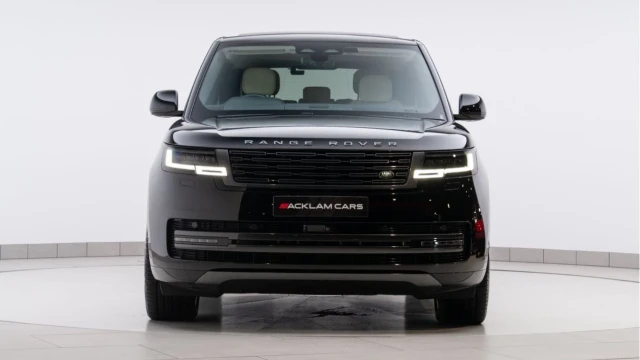 Land Rover Range Rover (73 Reg) 3.0 D300 SE (Shadow Pack) Image 7