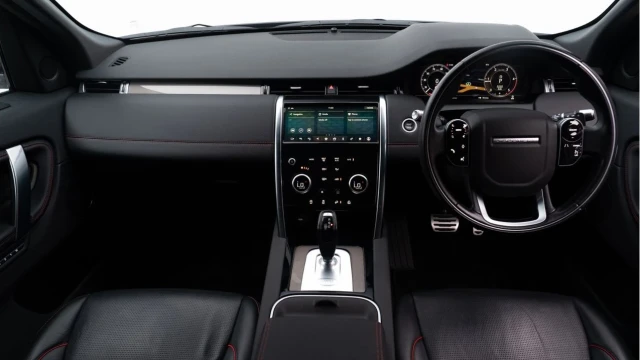 Land Rover Discovery Sport (69 Reg) 2.0 D180 R-Dynamic SE Image 2