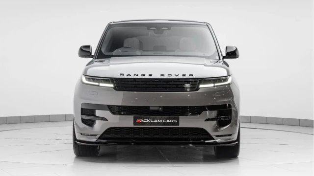 Land Rover Range Rover Sport (72 Reg) 3.0 D300 Autobiography (Black Pack) Image 4