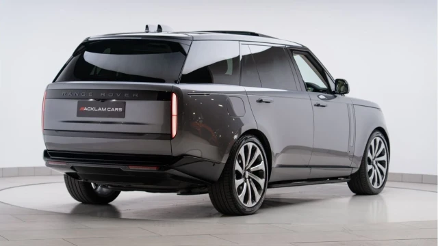 Land Rover Range Rover (74 Reg) 3.0 D350 Autobiography LWB (7 Seat) (VAT Q) Image 8