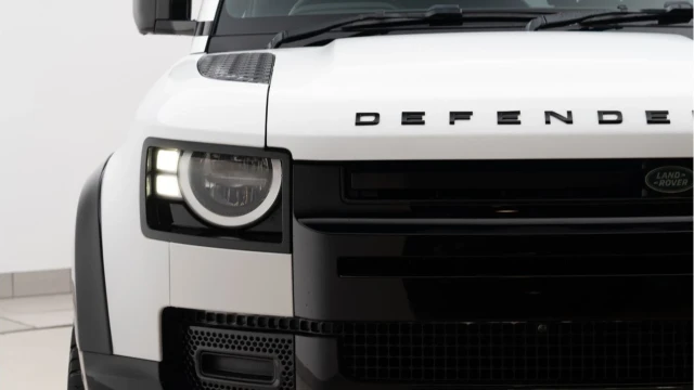 Land Rover Defender (22 Reg) 110 3.0 D250 S (Explorer) Image 7
