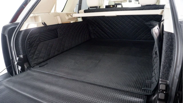 Land Rover Range Rover (23 Reg) 4.4 V8 P530 Autobiography LWB (7 Seat) Image 8
