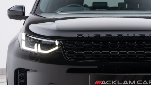 Land Rover Discovery Sport (69 Reg) 1.5 P300e R-Dynamic SE Hybrid (VAT Q) Image 8