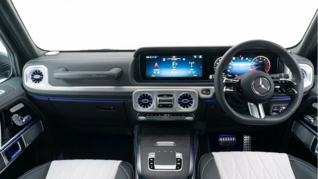 Mercedes-Benz G Class (25 Reg) G500 3.0 AMG Line Premium Plus 4Matic (Manufaktur) Image 2