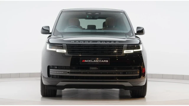 Land Rover Range Rover (24 Reg) 3.0 D300 HSE (Shadow Pack) Image 4