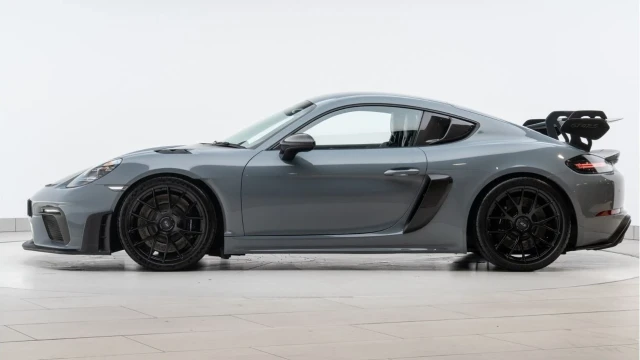 Porsche 718 (23 Reg) Cayman 4.0 GT4 RS PDK (Weissach) Image 4