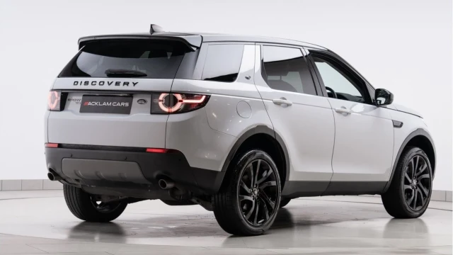 Land Rover Discovery Sport (68 Reg) 2.0SI4 HSE (Black Pack) Image 6