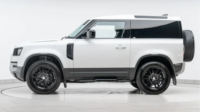 Land Rover Defender (74 Reg) 90 3.0 D250 S Hard Top Commercial (3 Seat) (+VAT) Image 5