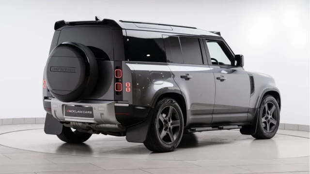 Land Rover Defender (24 Reg) 110 3.0 D250 SE Hard Top Commercial (6 Seat) (+VAT) Image 7