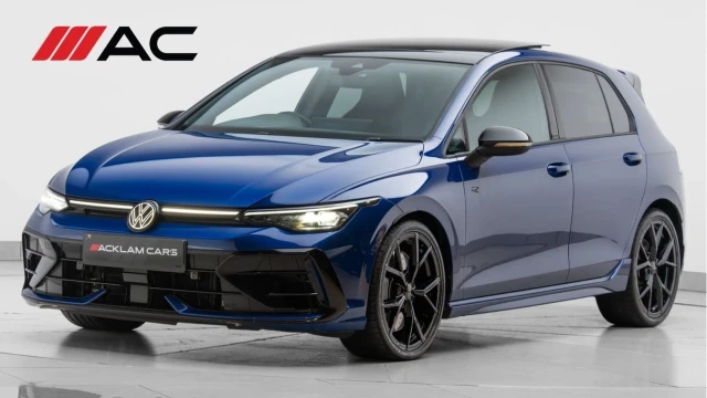 Volkswagen Golf (25 Reg) R 2.0TSI Black Edition 4Motion Image 1