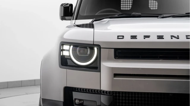 Land Rover Defender (75 Reg) 110 3.0 D250 S Hard Top Commercial (3 Seat) (+VAT) Image 6