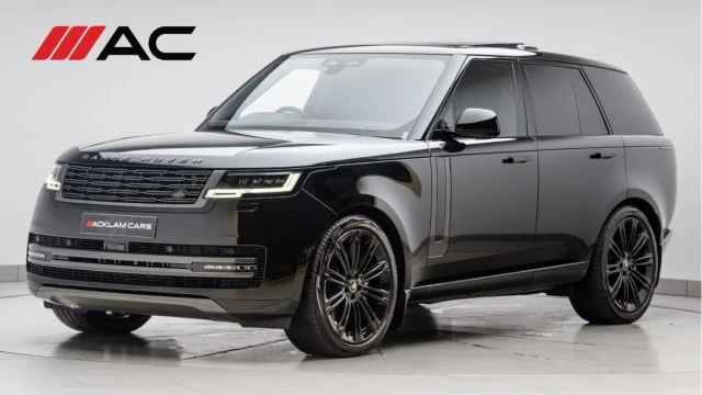 Land Rover Range Rover (74 Reg) 3.0 D300 SE (Shadow Pack) Image 1