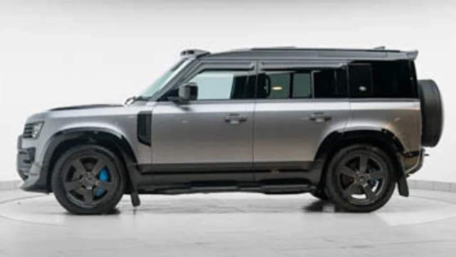 Land Rover Defender 110 (24 Reg) 110 3.0 D300 X-Dynamic SE Image 4