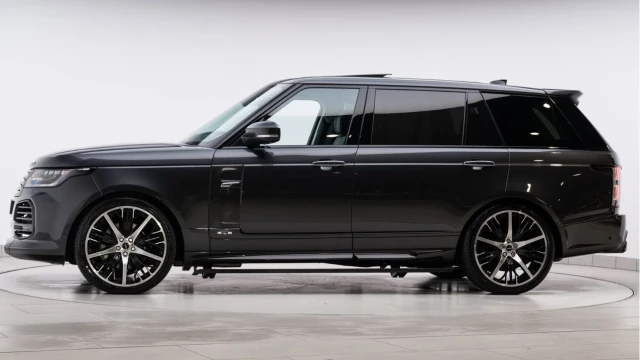 Land Rover Range Rover (20 Reg) 5.0 V8 Autobiography LWB (Overfinch) Image 4