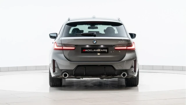 BMW 3 Series (72 Reg) 320i M Sport Touring (Facelift) Image 5