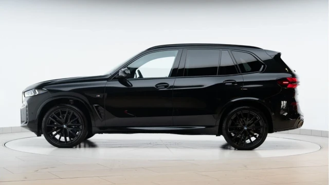 BMW X5 (25 Reg) 3.0 30D M Sport xDrive (7 Seat) Image 8