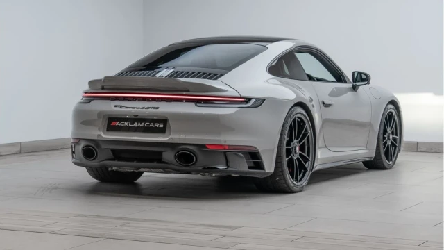 Porsche 911 (22 Reg) 3.0 Carrera 4 GTS Coupe Image 8