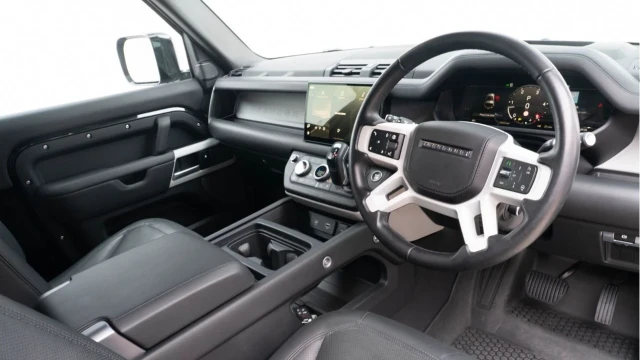 Land Rover Defender (73 Reg) 90 3.0 D250 HSE Hard Top Commercial (+VAT) Image 2