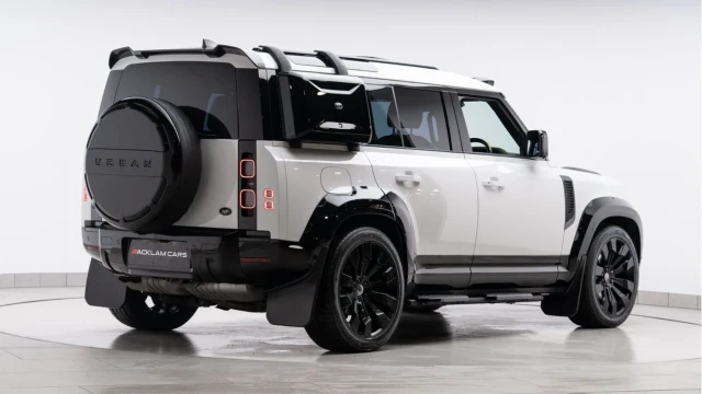 Land Rover Defender (71 Reg) 110 3.0 D250 S (URBAN) Image 5