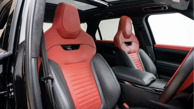 Land Rover Range Rover Sport (74 Reg) 4.4 V8 SV P635 Edition One Image 3