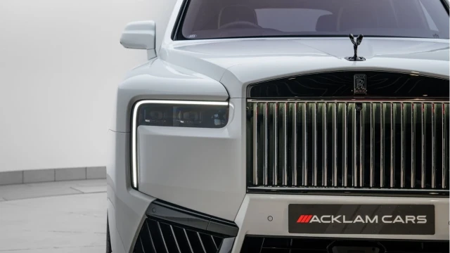 Rolls-Royce Cullinan (74 Reg) 6.75 V12 Black Badge Series II (VAT Q) Image 4