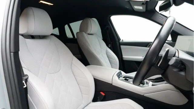 BMW X6 (73 Reg) 3.0 40D M Sport xDrive Image 3
