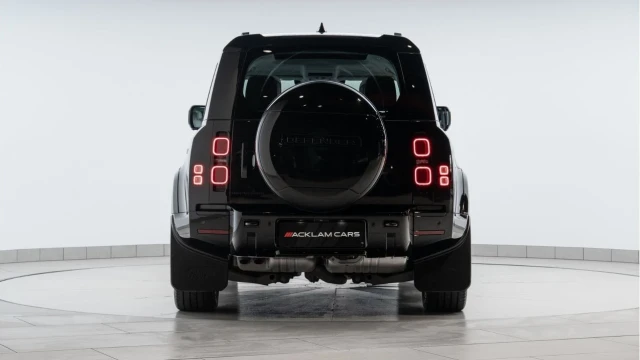 Land Rover Defender (74 Reg) 110 3.0 D350 X-Dynamic HSE (Black Pack) Image 5