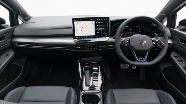 Volkswagen Golf (25 Reg) R 2.0TSI Black Edition DSG 4Motion (Mk8.5) (VAT Q) Image 2