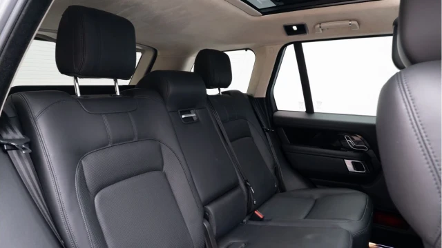 Land Rover Range Rover (70 Reg) 3.0SDV6 Westminster Image 7