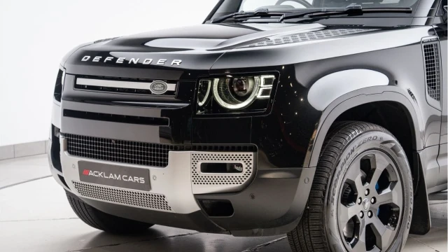 Land Rover Defender (22 Reg) 90 3.0 D250 SE Image 6
