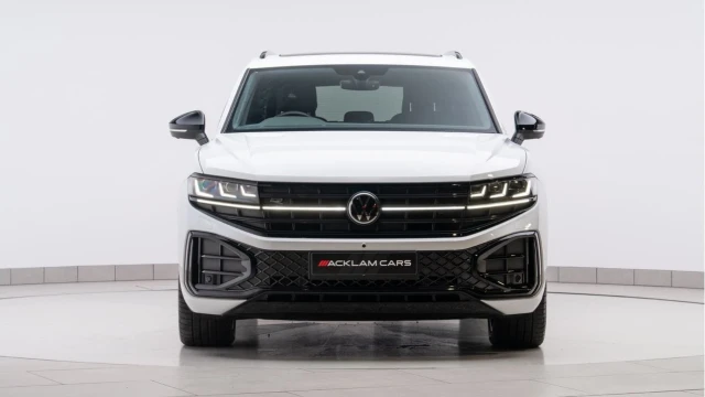 Volkswagen Touareg (24 Reg) 3.0TDI V6 Black Edition Image 7
