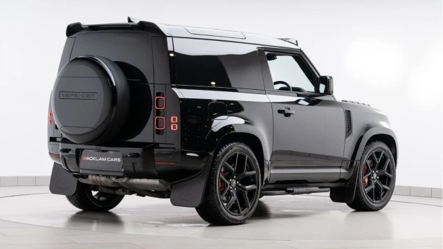 Land Rover Defender (24 Reg) 90 3.0 D300 X-Dynamic HSE Hard Top Commercial (No VAT) Image 6