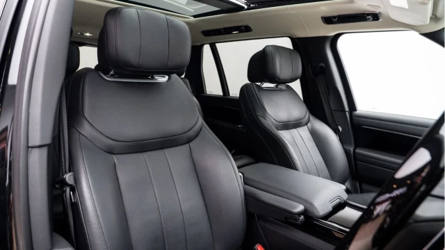 Land Rover Range Rover (74 Reg) 3.0 D350 Autobiography LWB (7 Seat) Image 3
