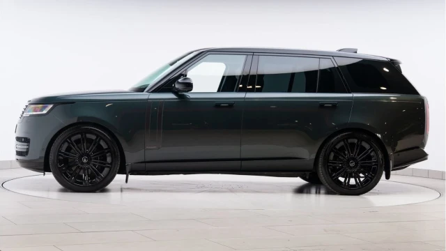 Land Rover Range Rover (74 Reg) 3.0 D350 Autobiography LWB (7 Seat) Image 5