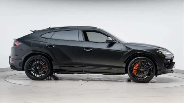 Lamborghini Urus (25 Reg) 4.0 V8 SE Hybrid Image 5