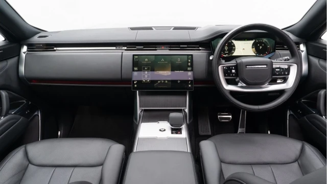 Land Rover Range Rover (74 Reg) 3.0 D350 SE Image 2