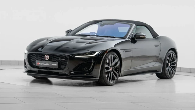 Jaguar F-TYPE (72 Reg) 5.0 V8 P450 R-Dynamic Black Convertible Image 8