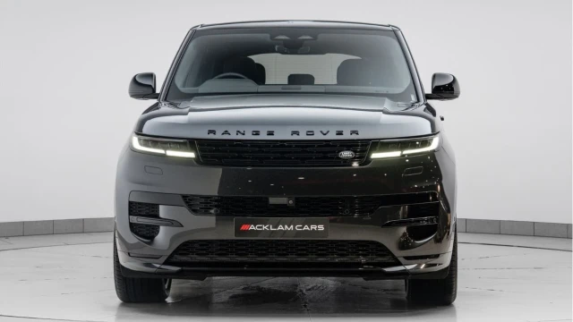 Land Rover Range Rover Sport (75 Reg) 3.0 D300 Dynamic SE (Black Pack) Image 4