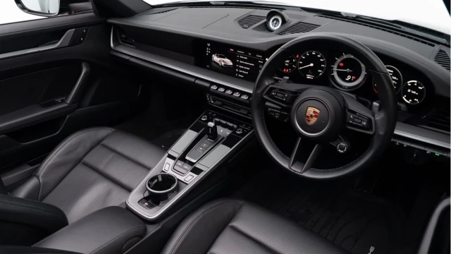 Porsche 911 (23 Reg) 3.0 Targa 4 Image 2