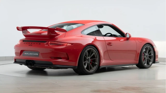 Porsche 911 (64 Reg) 3.8 GT3 Image 6