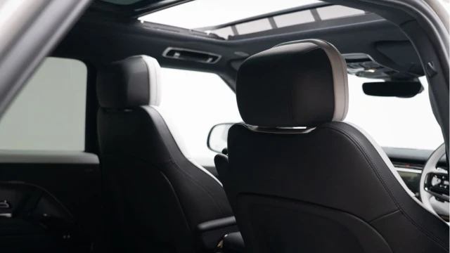 Land Rover Range Rover Sport (75 Reg) 3.0 D300 Dynamic SE (VAT Q) Image 6