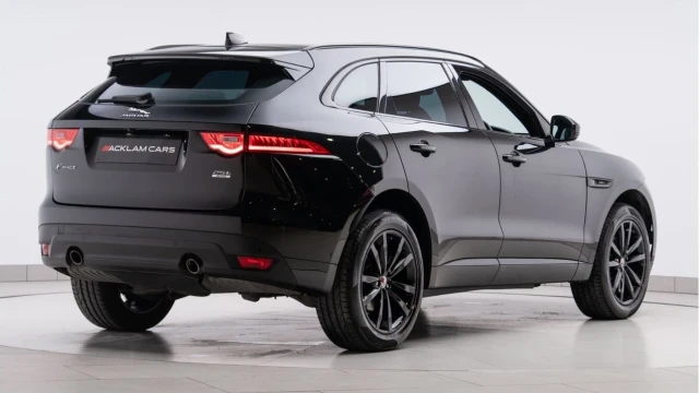 Jaguar F-pace (20 Reg) 2.0 25T Chequered Flag AWD Image 5