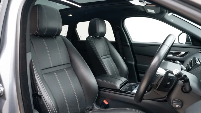 Land Rover Range Rover Velar (70 Reg) 2.0 D180 S (Black Pack) Image 3